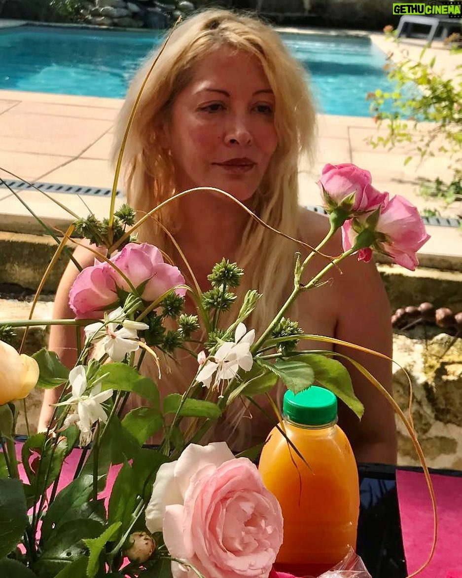 Loana Petrucciani - 2.5K Likes - Parmi les fleurs 🌷 love mes loulous 💕💕💕💕 💖💖💖 💖 💖💖💖💖💖💖💖💖 ✨🌺🌺 💕 💖 loana #beauty ##frenchgirl #miroir #naturalmakeup #loveyou #influenceuse #romantic #women #selfie #love #heart #sweet #friends #blondebombshell #love #heart #sweet #friends #blondebombshell #🧡