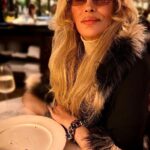 Loana Petrucciani Instagram - Voilà pourquoi @eryl_prayer est devenu mon koala 🐨, mon grand frère au cœur ❤️ tendre … 🥰 gros bisous de nous 💋💋 🫶🫶 Love U 🩷🩷🩷🩷🩷 💕💕💕 💖💖💖 💖 💖💖💖💖💖💖💖💖 ✨🌺🌺 💕 💖 loana #beauty ##frenchgirl #miroir #naturalmakeup #loveyou #influenceuse #romantic #women #selfie #love #heart #sweet #friends #blondebombshell #love #heart #sweet #friends #blondebombshell #🧡