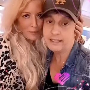 Loana Petrucciani Instagram - Retrouvailles avec un ami de toujours : Laurent Argelier.. Que de l’amour et de la tendresse dans ce monde de brutes 🩷🩷 Bisous mes loulous et bonne journée 🩷🩷🩷🩷🩷🩷🩷 🤩💕💕💕 💖💖💖 💖 💖💖💖💖💖💖💖💖 ✨🌺🌺 💕 💖 loana #beauty ##frenchgirl #miroir #naturalmakeup #loveyou #influenceuse #romantic #women #selfie #love #heart #sweet #friends #blondebombshell  #love #heart #sweet #friends #blondebombshell #🧡