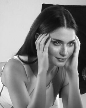 Lobna Ezzat Instagram - behind 📸