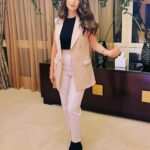 Lobna Ezzat Instagram - hola🌚