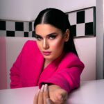 Lobna Ezzat Instagram - 💓💓 Stylist: @byisraagalal MUA: @engiihussein Outfit: @decollete_boutique_ Photographer: @mustafa.hamed__ph Location: @thediner.eg