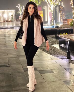 Lobna Ezzat Instagram - 🪵