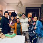 Lobna Ezzat Instagram - وأخيراً مسلسل #أولاد_عابد 🔥 شخصية #قمر أستنونا ١٥ يناير بأذن الله علي @shahid.vod @mbcgrouppr علي قنوات ال mbc يا رب يعجبكم أنا متحمسة جداً أعرف رأيكم لأني بحب كواليس المسلسل دا وبحب كل الكرو بتاعو وبحب العيلة دي إخراج المبدع دكتور @akramfarid1 مساعد مخرج casting director @ibrahimashraaf My acting coach @yassinelesamy