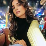 Lobna Ezzat Instagram - Swipe to smileee🐝