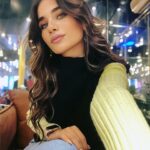 Lobna Ezzat Instagram - Swipe to smileee🐝