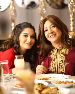 Lobna Ezzat Instagram - جميلة وقمر متابعين لحد فين ؟
#أولاد_عابد 
@shahid.vod 
@akramfarid1 
📸: @saaid_abd_elghani