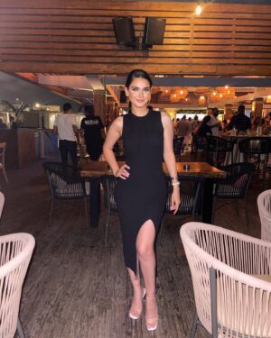 Lobna Ezzat Instagram - Summer vibes🐚🌘
