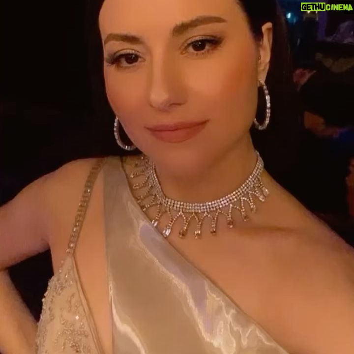 Loide Christina Teixeira - 3 Likes - Special moments with Passion Jewelry
#fashionshow #work #passionjewelry #diamondjewelry #metychoa #jakarta #brazilianmodel