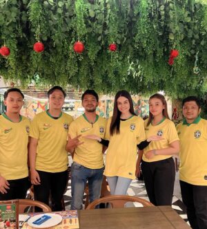 Loide Christina Teixeira Instagram - Saya sudah sangat rindu dengan kampung halaman saya. Maka saya ke sini untuk nostalgia sedikit. Apakah kalian pernah coba masakan Brazil? 🇧🇷🥰
