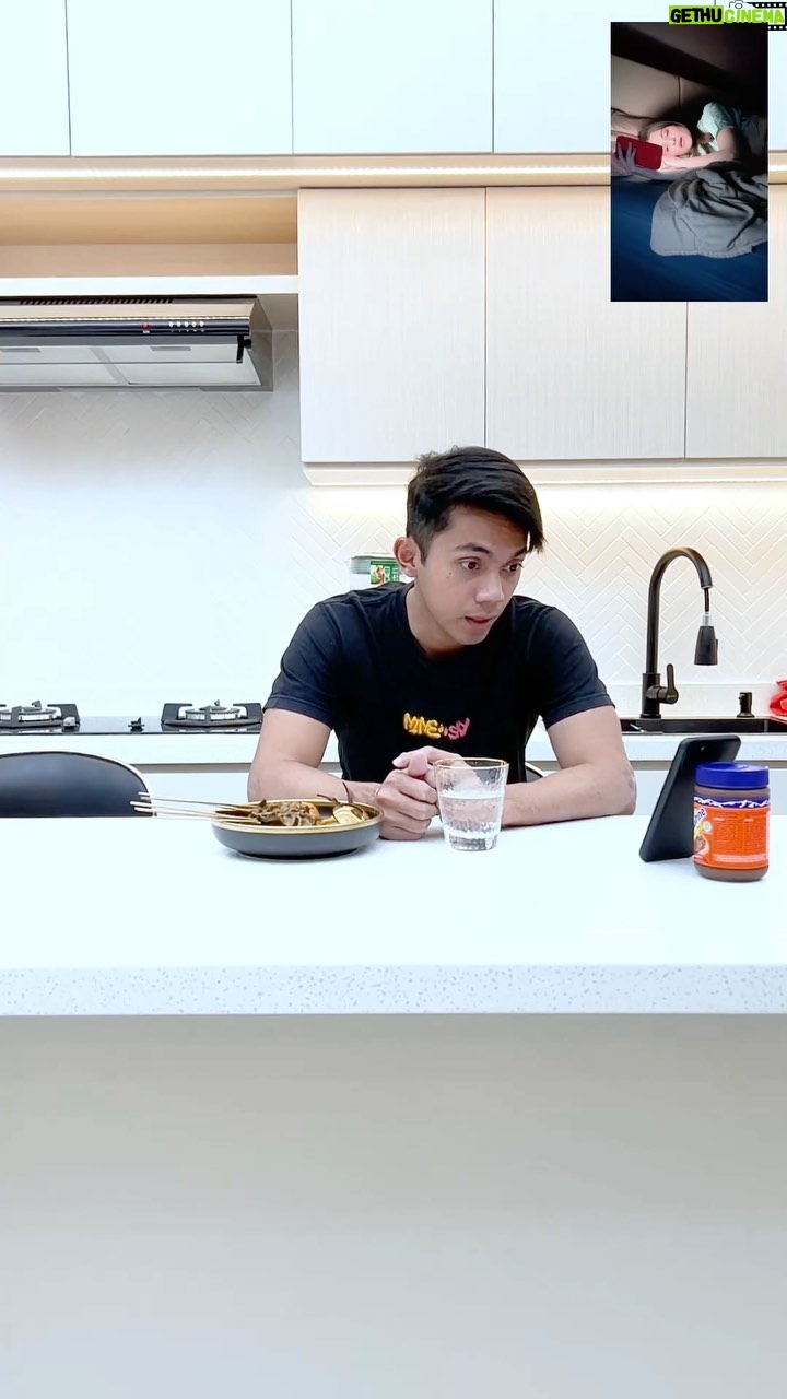 Loide Christina Teixeira - 10K Likes - Sahooor itu apa ?
Ada yang bisa jelaskan ke @loydchristina12
Eps 1 Mencari Hilal sudah tayang gaes. Gimana nih menurut kalian next eps kita buat cerita seperti apa lagi bagusnya, Any idea ?