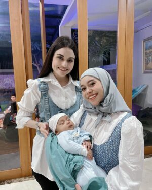 Loide Christina Teixeira Instagram - Senang bgt bisa ketemu dengan @lestykejora dan Baby L ❤️🥰