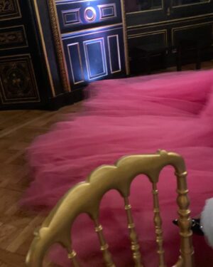 Lola Le Lann Instagram - @giambattistavalliparis 🌺🌹🌷🫀♥️
