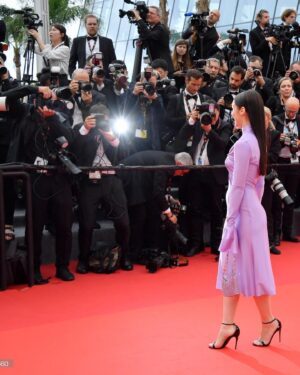 Lola Le Lann Instagram - Merci à toute l’équipe de @pacorabanne pour ce super beau moment en direction de la projection de « Monster », le dernier film de Hirokazu Kore-Eda que j’admire tant!!