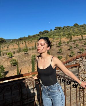 Lola Le Lann Instagram - Un ghjornu a u @domainedemurtoli by @ohmybos 🦅🌳