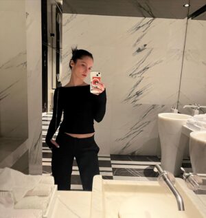 Lola Le Lann Instagram - 🌱