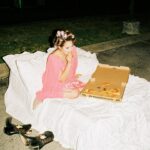 Lola Kirke Instagram - Some of my favorite moments from the world of #ladyforsale (including singing “Grandpa” by @thejuddsofficial backstage with @joshuakaler @alexwongsounds before our release show, the day of Naomi Judd’s passing). Thank you to everyone who’s listened and sang along and showed up to my shows the last 2 years. It means the world to me that the things that make my life lighter and give it meaning can do the same for others too. Comment your fave song below if you feel like it! have a wonderful day 🩷🤠🩷