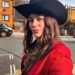 Lola Kirke Instagram - 🇬🇧🤠💩