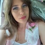 Lola Kirke Instagram - Thank you all for all the 🩷 around the recent shifts in my filming schedule and ongoing support for my music. I am truly blown away by how kind yall have been and I know I’m not the only one. At least 3 people wrote on my last post something to the effect of “whenever I’m losing faith in humanity I’m coming back to read the comments here.” 🥹 I must be doing something right to have people like you in my corner. If you’re in Houston, Tucson, at @stagecoach I hope I get to see you at one of my shows in person this week! Phoenix next. 🤠 link for tix in bio. Can’t wait to share all the things I have in the works with yall soon!!! 💋 @morganlindsaybeauty Suit by @jukebox.mama