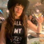 Lola Kirke Instagram - 🇬🇧🤠💩