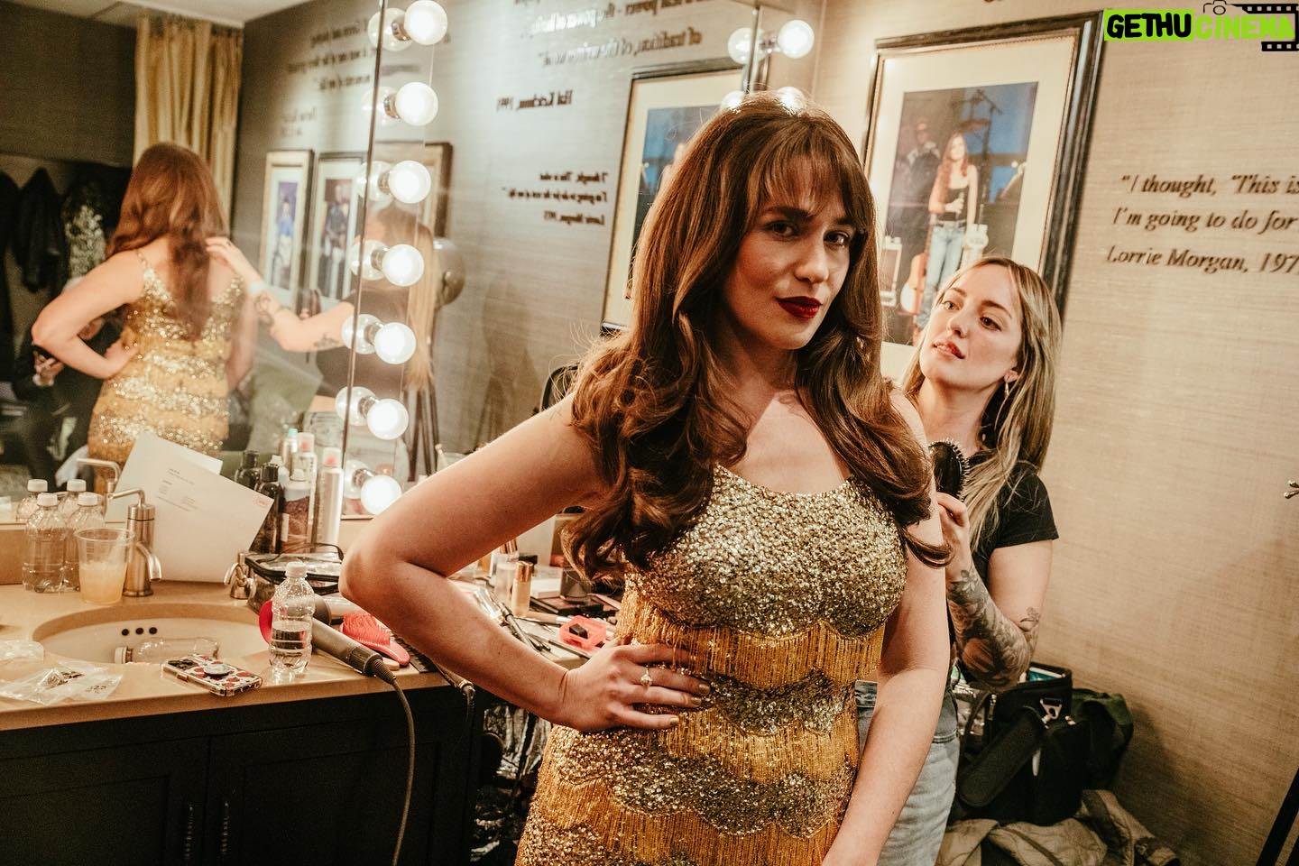 Lola Kirke Instagram - I don’t have enough words to express my gratitude to @opry for letting me step into the circle (in June Carter Cash’s dress no less) last Friday and make a dream of mine come true… But I do have lots and lots of pictures. So buckle up. 📸 @rettrogers 💋 @bheadabe 👢 @frauleinboots