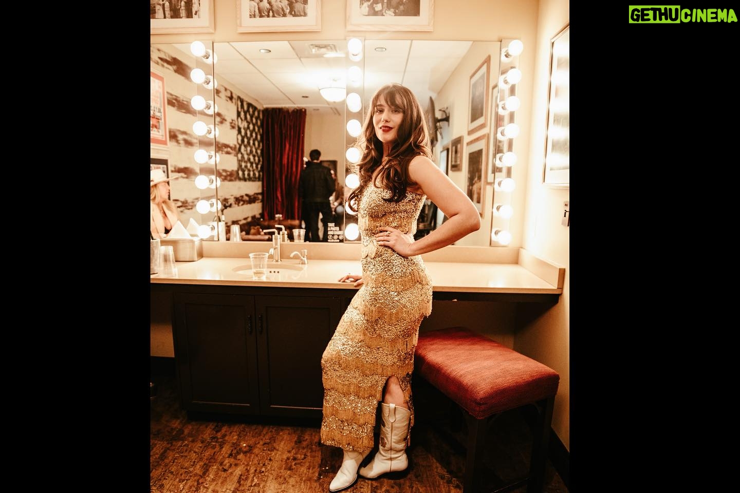 Lola Kirke Instagram - I don’t have enough words to express my gratitude to @opry for letting me step into the circle (in June Carter Cash’s dress no less) last Friday and make a dream of mine come true… But I do have lots and lots of pictures. So buckle up. 📸 @rettrogers 💋 @bheadabe 👢 @frauleinboots