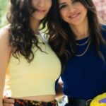 Lola Rodríguez Instagram – Por todas esas madres y padres que apoyan a sus hijes a luchar por sus sueños siempre. ❤️

#VestidasDeAzul en #atresplayer