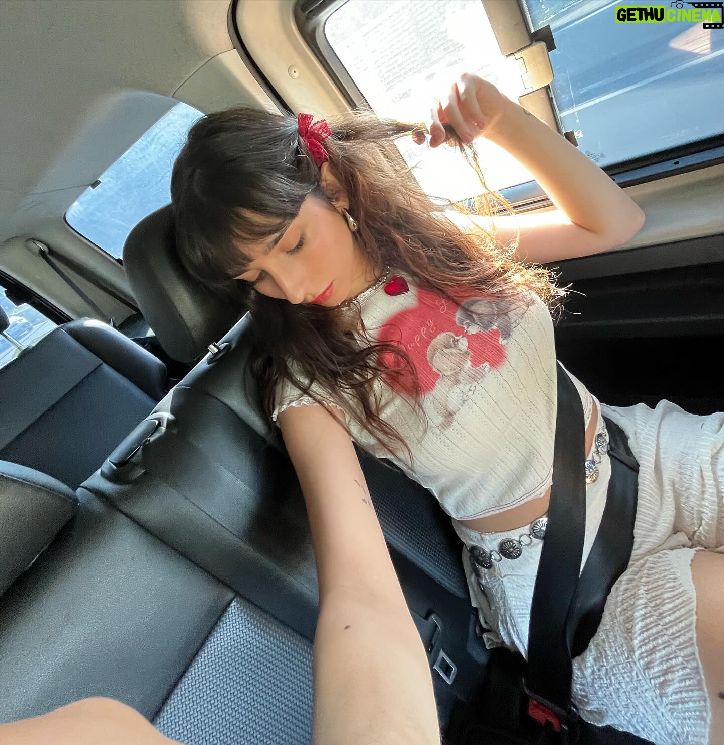 Lola Rodríguez Instagram - 💋🫂mil gracias menudo sueño @primavera_sound @cupra_official
