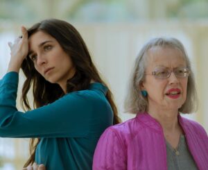 Lola Rodríguez Instagram - ya está disponible el primer capítulo de @vestidasdeazulserie 🦋🦋🦋🦋🦋
@atresplayer @sumacontent