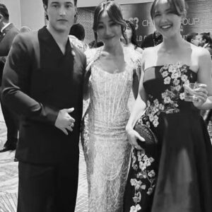 London Thor Instagram - Such an amazing inspirational night @unforgettablegala 

Makeup @1carolpark
Hair  @marcusrfrancis
Styling @daniela_viviana
Dress @oscardelarenta 
Shoes @louboutinworld
Jewelry @kallatijewelry