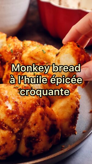 Loounie Instagram - Je n’ai jamais vu une de mes recettes disparaître aussi rapidement à l’apéro. ⁣
⁣
La recette est sur @mordu et le lien est sur mon profil!⁣
⁣
#loouniecuisine #vegan #monkeybread #chilicrisp