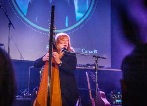 Loreena McKennitt Instagram - Loreena inducted into Canadian Songwriter’s Hall of Fame @cshfmusic 

READ MORE: from LinkTree in bio @loreenamckennitt

📸 @MarkMcCauley