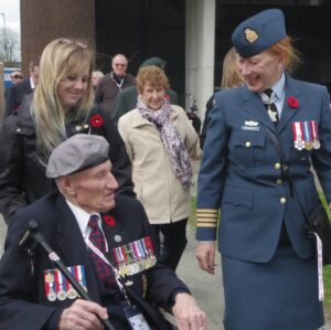 Loreena McKennitt Instagram - 🇨🇦🇳🇱 Today marks 75 years since the end of Nazi occupation in the Netherlands. The nation was liberated, in great part, by @CanadianForces. In 2015 I was honoured to accompany Canadian veterans to the northern province of Friesland. My best wishes today! #Netherlands75 📸 @markmccauley