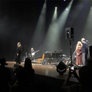 Loreena McKennitt Instagram - Thank you #SãoPaulo for the warm welcome and send off, on the Lost Souls South American Tour! 🇧🇷🇦🇷🇨🇱
#RioDeJaneiro (Nov2)
#BeloHorizonte (Nov4)
#BuenosAires (Nov7)
#Santiago (Nov9)
#LMLostSoulsTour
@bouzoukihughes 
@carolinelavelle 
@hug_the_mod 
@robbriandrummer