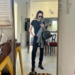 Lorena Comparato Instagram – Uma delícia de espetáculo 🩵 com uma das melhores companhias minha afilhada @flora.cronemberger ✨ o espetáculo @kafkabonecaviajante vai em Maio para Curitiba, Goiânia, Belém e Fortaleza !!! Não deixem de assistir !!! @alessandramaestrini @carolgarciabarbolo @lilianvaleska @andre_dias estão arrasando !!! Parabéns @rafaelprimot @joaofonsek1 @tonylucchesi e TODA EQUIPE !!! 🎭 e a ida pro @shoppingdagavea me fez voltar a infância vendo a @enfimenfant e @livraria_malasartes ♥️ e ainda fui confundida com Carol Garcia !!! Hahahah uma honra !!!