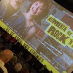 Lorena Comparato Instagram - Viciada nesse cabelo e nesse filme ✨🤘🏽🎬 VAI NO CINEMA ver AUMENTA QUE é ROCK N ROLL !!! Primeiro final de semana é o que rege o resto da temporada do filme. É MUITO importante prestigiar !!! Vai lá conhecer a história da Rádio M4LDITA FM FLUMINENSE !!! É um filme histórico !!! E com a @flordiegues ♥️ PARABÉNS a todos da equipe e elenco. @tomasportella você é F0D4 !!! 📸 by @robertofilho_profissional