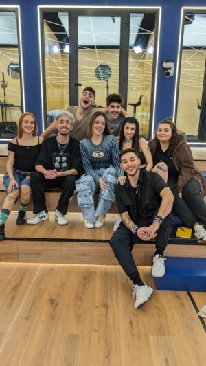 Lorena Gómez Instagram - Gracias por recordarme de donde vengo @operaciontriunfo #OTDIRECTO8F 

Mucha suerte a todos en esta recta final 🤍
El mayor premio ya lo tenéis, que es haber vivido esta increíble experiencia✨

@martin.ot2023 
@lucas.ot2023 
@bea.ot2023 
@ruslana.ot2023 
@naiara.ot2023 
@juanjo.ot2023 
@paul.ot2023 

Os quiero @noegalera @belenagaynor 💙

Gracias @tinet_rubira @primevideoes

*Tenéis la visita entera en @youtube