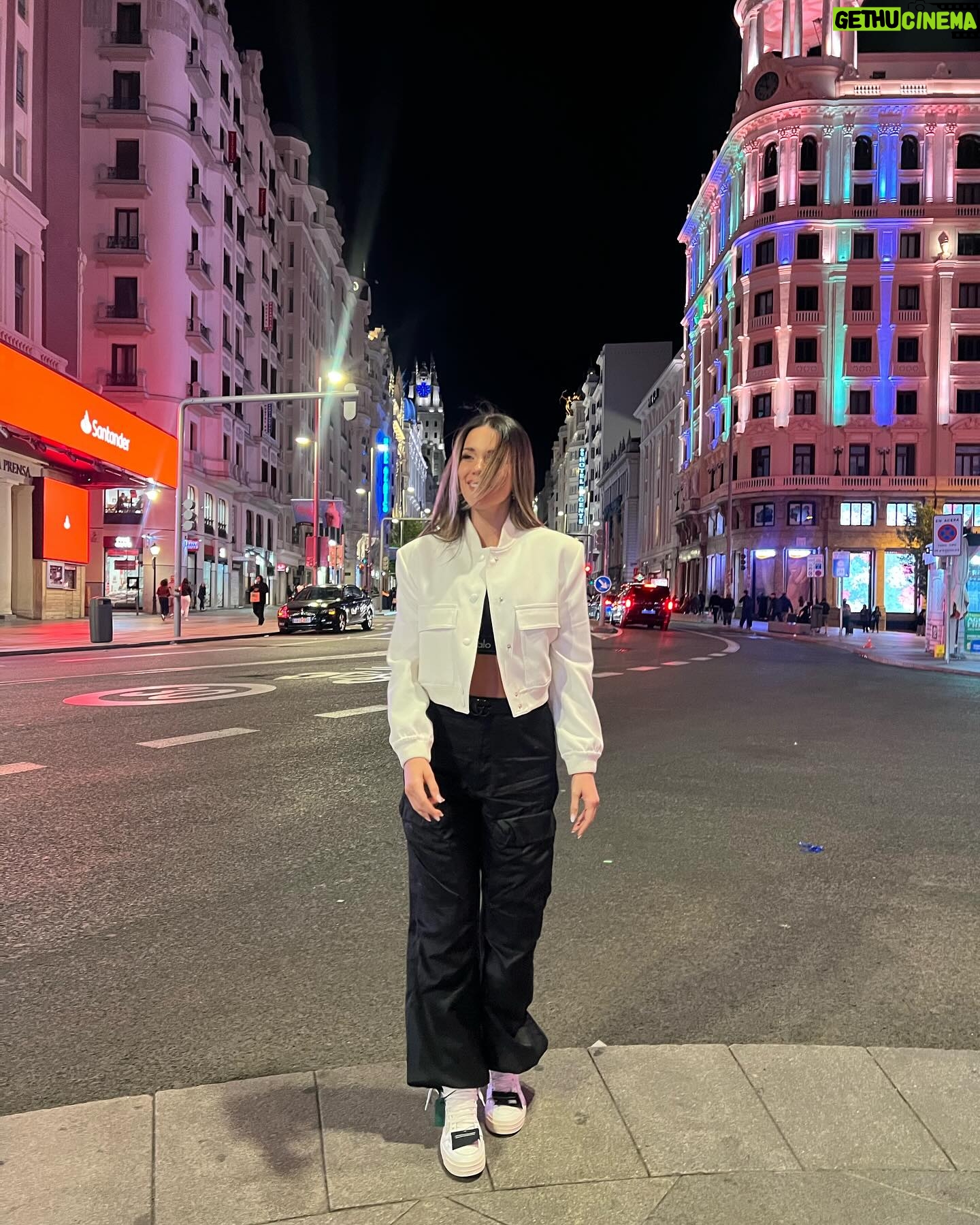 Lorena Gómez Instagram - . 1.Noche de estreno disco Ibiza en GRAN VÍA 2.Photocall 3.Disco Ibiza Locomia 4.Mi primera foto en gran vía 5.Mal posando 6.Volvemos a intentar… 7.Vamos progresando 8.Parece que es la buena. 9.El vídeo de que mi cuerpo y mi pie van por separado 🤣 Os la recomiendo. Buenísima historia, interpretación y moraleja 👌🏻 Gracias siempre @dypcomunicacion @davidxdyp ❤️