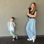Lorena Gómez Instagram - Primer photocall con mamá ❤️ PLANAZO DE SÁBADO ✨ #amigosimaginarios @paramount_spain @idolyagency_official @alejandro.publicity