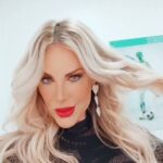 Lorena Herrera Instagram – Para lucir una cabellera hermosa saludable con brillo y con ese color que siempre has soñado, sólo con el mejor!!! @alexirazu Ya lo conoces?? #hair  #stylist #cabello  #master #felizmiercoles 💜💜💜
