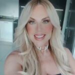 Lorena Herrera Instagram – Cuando quieras un cambio de imagen definitivamente la mejor opción siempre será las extensiones,ya que con ellas puedes jugar de mil formas, alargando tu cabellera, cambiando de color de cabello, quizá traerlo largo y cuando te toque cambio, cortarlo y hacer un cambio radical, etc
Pero debe ser con uno que tenga la mejor técnica para que se te vea un resultado natural y la calidad del cabello es importantísima!!
Para mí el mejor sin duda @alexirazuhair El #master de las extensiones !! Conoces su trabajo??
#felizmartes #extensions
#cabello #extensiones #look