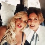 Lorena Herrera Instagram – Mi hermosa #lorenavelazquez te nos fuiste 😭 Siempre te recordaré con esa gran sonrisa y esos ojos  que tanto decian!! Cuánto nos reímos verdad?? Eras muy divertida ,una gran compañera, excelente actriz, madre , maravilloso Ser humano! De niña te veía en tus películas y me hipnotizaba tu belleza, era Fan! Nunca imaginé que un día trabajaría contigo en #Arpias y #lolaeraseunavez que fuiste mi mamá!! Eras y Serás Única!! Tus películas son icónicas y tienen un sello particular: TU!
Qué tú Alma solo vaya hacia la Luz! Y mucha luz a sus seres queridos y tú hijo 💝🙏QEPD