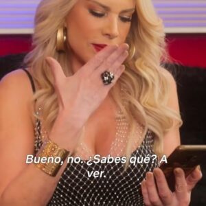 Lorena Herrera Instagram - Hermosuras YA DISPONIBLE en @netflixlat el GRAN ESTRENO de #SiempreReinas No podrán parar de verlo de inicio a fin con todas las emociones que vivimos!!! Van a volar pelucas y lentejuelas😆😍💋 #siemprereinasnetflix #Netflix #segundatemporada #Estreno #Realityshow #tvshow #FelizMartes #actrices