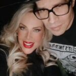 Lorena Herrera Instagram - Hay amistades que duran un tiempo y eso no quiere decir que no hayan sido verdaderas, simplemente son personas con las que conectaste en ese nivel de consciencia en el que estabas! Pero cuando suceden situaciones en una amistad que nos llevan a alejarnos, pasa el tiempo y cada quien por separado ha cambiado ,madurado y al reencontrarse continua habiendo la misma conexion , confianza y complicidad, Es una Bendición!! Gracias por ser cómo eres! @brunoolvez Orgullosa de todo lo que has logrado en la música, porque lo empezaste conmigo!! #masoquista #flash y por todo lo lejos que has llegado con @lamasdraga porque fué en mi en quien pensaste primero ! Nunca olvidemos Lo Importante que son los Amigos!!💜💟 #felizviernes #amistad #frieds #almasafines #friendship