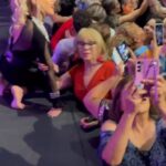Lorena Herrera Instagram – Anoche en nuestra última función de ésta gira por #USA de #monologosdelavagina Tuvimos al mejor público de ésta temporada y un lleno total!!!! Gracias público hermoso de #elpaso Gracias @manumanumendoza por pensar en mi para éste hermoso proyecto y por TODO! 🙏💜
Gracias @hectorjimenez.13 Y Gracias a Seres tan bellos que me tocó compartir escenario y fue un TOTAL Privilegio 🙏🙏🙏 @larox07 @charytinoficial 🩵🩵🩵
Gracias Layla bella, Pedro y Kevin por todo!
#felizlunes #teatri #gira #girausa #actriz