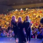 Lorena Herrera Instagram – Cerrando éste 1er bloque de estreno de #losmonologosdelavagina Así, lleno con un público Bellísimo!!! Gracias #sandiego 
Nos vemos en 20 SEP Dallas, 
22 Houston ,23 MacAllen, 24 San Antonio 
#felizlunes #teatro #actriz #obra #gira #girausa 🙏🙏🙏