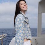 Lorene Ren Instagram - 海上曬太陽的女子☀️ (圖4是不是少了一個傑克😆) @longchamp #longchamp