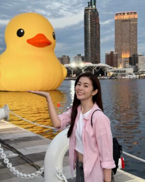 Lorene Ren Instagram - 追星成功🐤