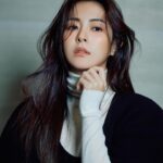 Lorene Ren Instagram - 即將迎接2024年的到來囉🥳 謝謝這一年自己的改變與成長 感恩遇到的每一位人事物 經歷到好的不好的都是成長的養分💪🏻 用新鮮的風格來跟大家預祝一下新年快樂🎆 期待明年更新鮮的自己🥰 @chloe @louboutinworld #chloe #ChristianLouboutin