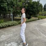 Lorene Ren Instagram - 這幾天忽冷忽暖的天氣 原本都收起來的短袖又翻出來穿 不管穿短袖長袖還是發熱衣 外出備著一件外套準沒錯😌 多多注意冷熱溫差 小心別感冒囉🥰 #SKECHERS #坐不住的年輕人 #GOWALK7 #HYPERPILLAR #AIRCOOLED #舒適